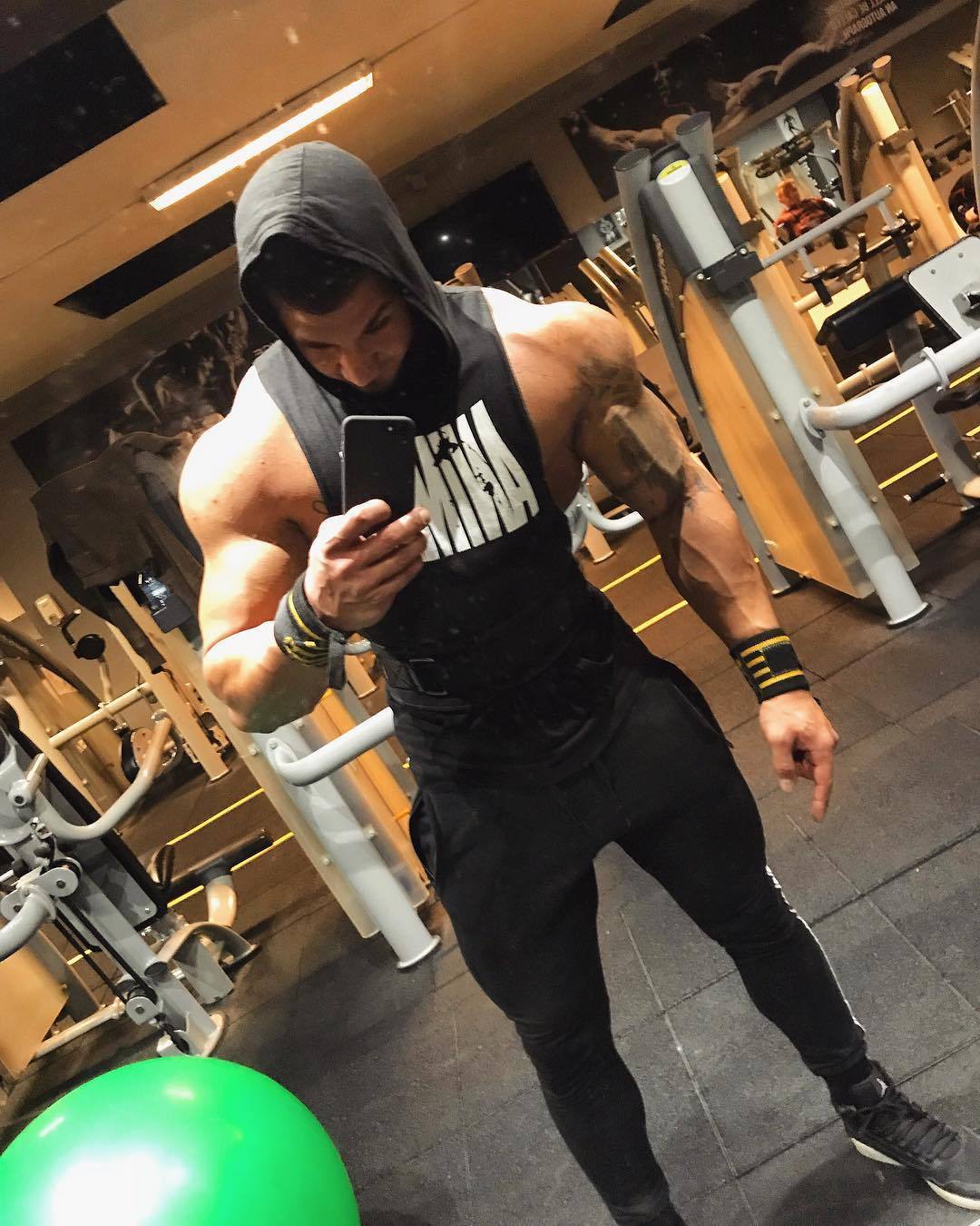 Fitness men's vest